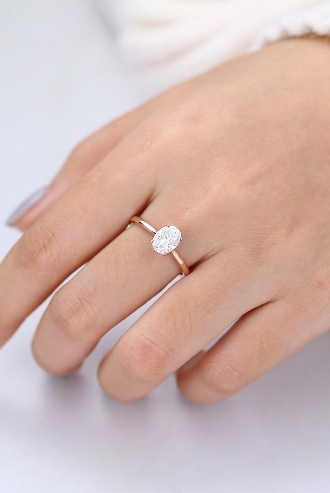 oval-shaped-moissanite-solitaire-engagement-ring-7