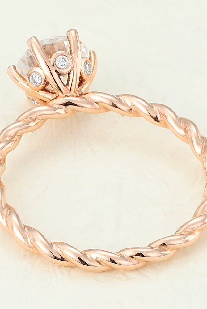 round-shaped-moissanite-solitaire-engagement-ring-4