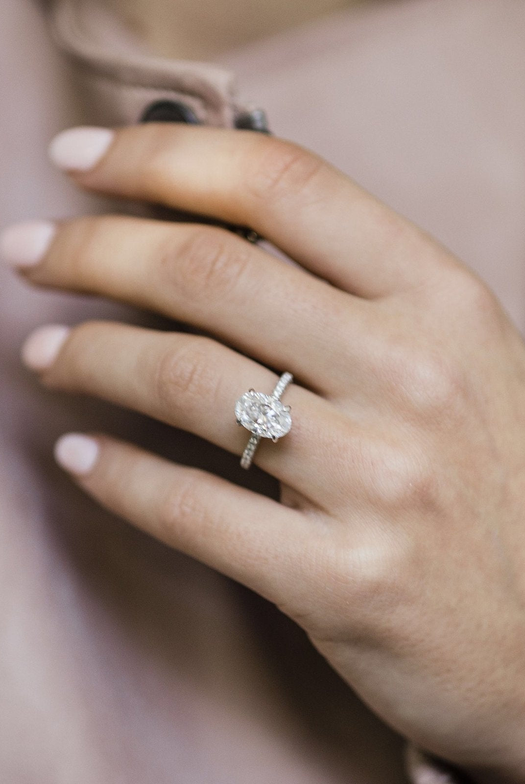 oval moissanite engagement ring
