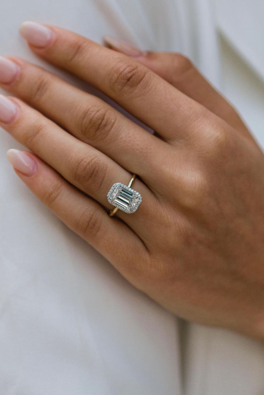 3-0-ct-emerald-halo-moissanite-engagement-ring