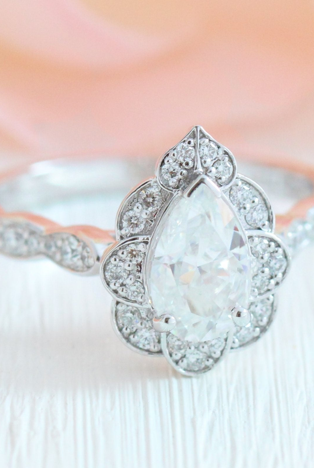 1.0CT Pear Vintage Halo Moissanite Diamond Engagement Ring In Solid Gold