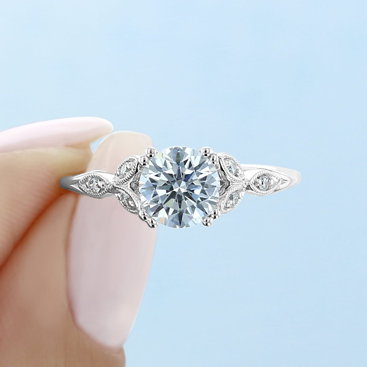 1.0CT Round Double Claw Prong Moissanite Diamond Vintage Engagement Ring