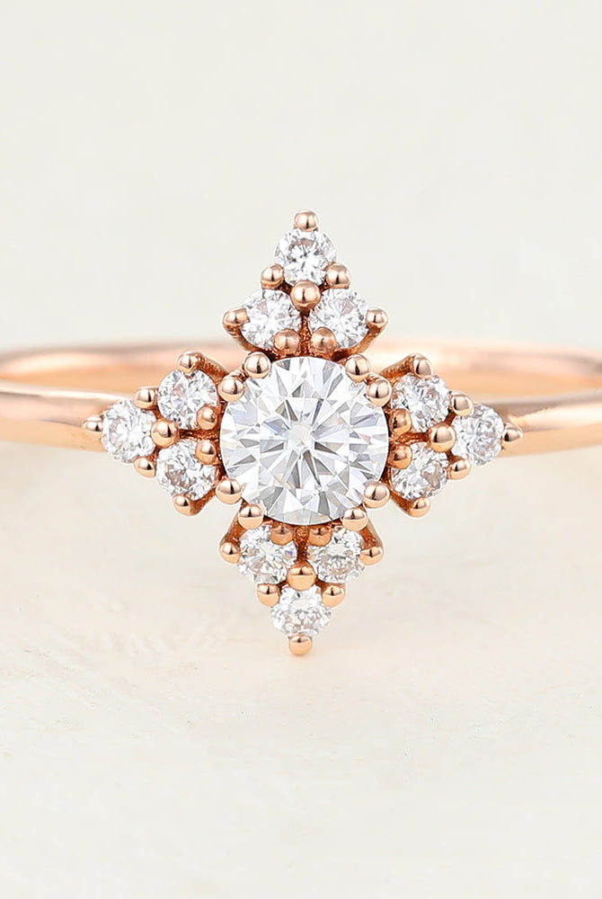 0-22-ct-round-shaped-moissanite-cluster-engagement-ring