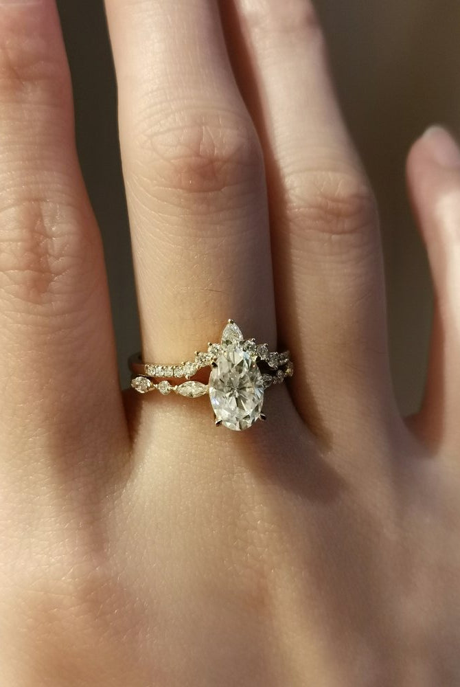 1-70-ct-oval-shaped-moissanite-solitaire-engagement-ring