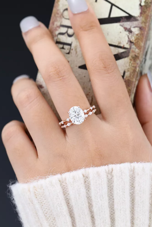 3-0-ct-oval-moissanite-solitaire-bridal-ring-set