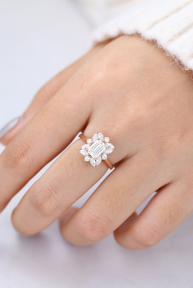emerald-shaped-moissanite-halo-engagement-ring