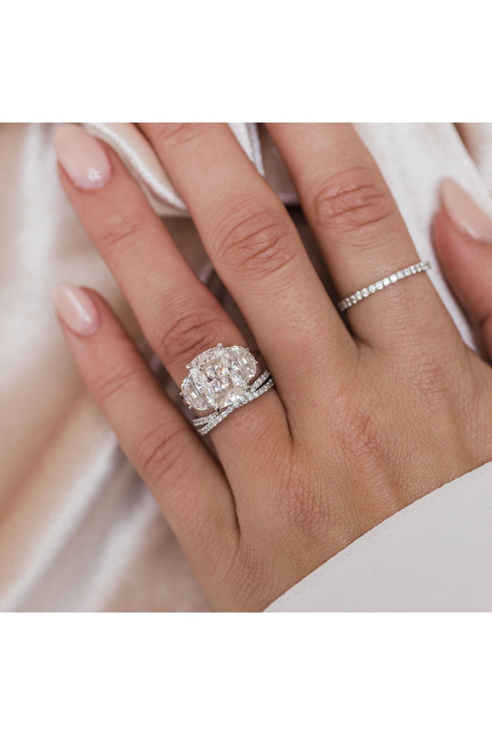 0-40-tcw-round-cut-cross-over-moissanite-wedding-band