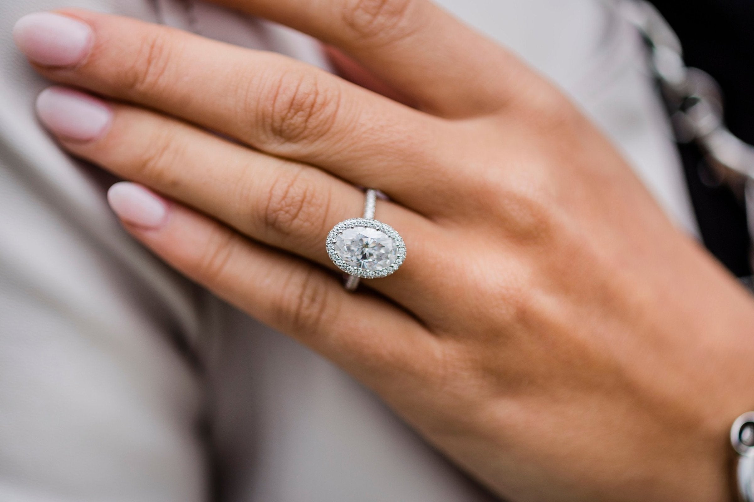 Halo settings for moissanite rings