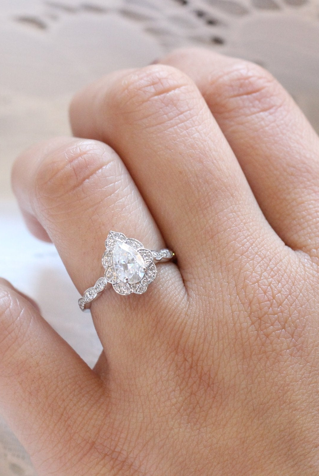 1.0CT Pear Vintage Halo Moissanite Diamond Engagement Ring In Solid Gold
