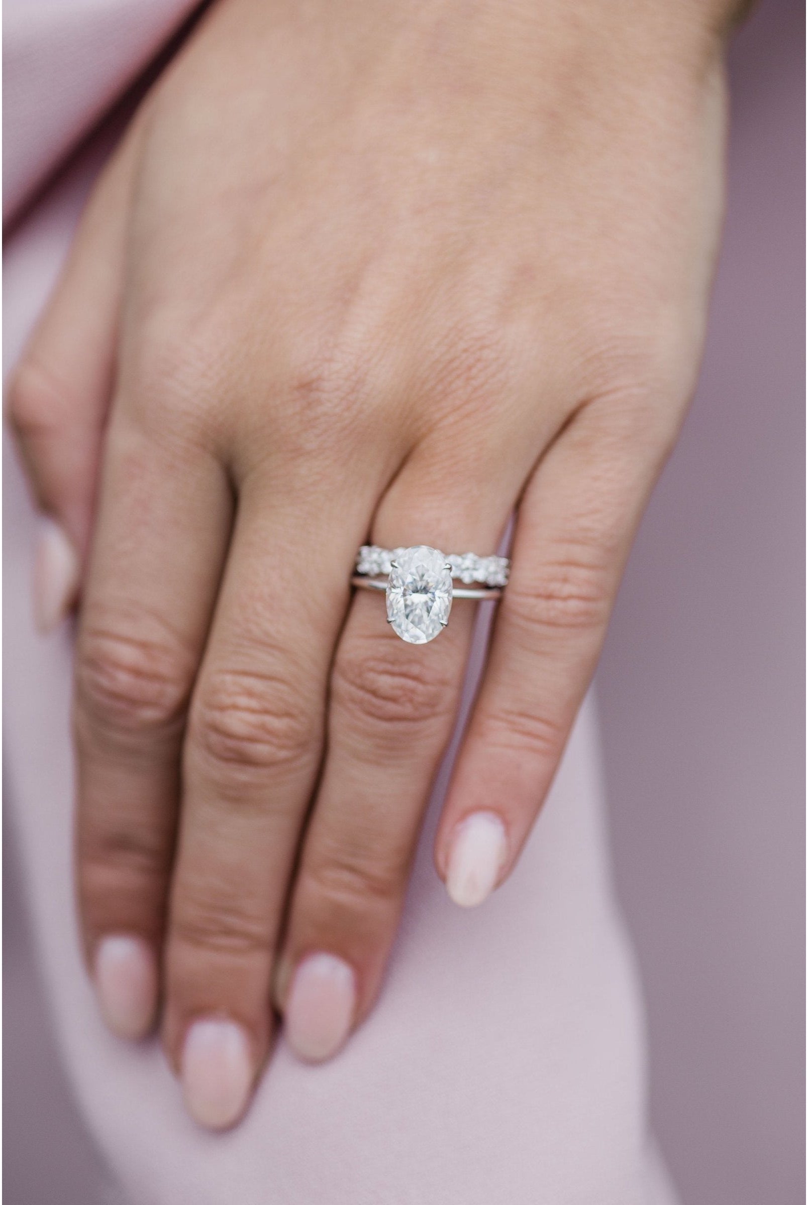 4.0CT Oval Cut 4 Prongs Moissanite Solitaire Engagement Ring