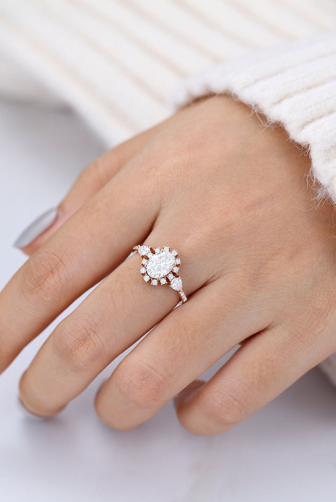 oval-shaped-moissanite-halo-engagement-ring