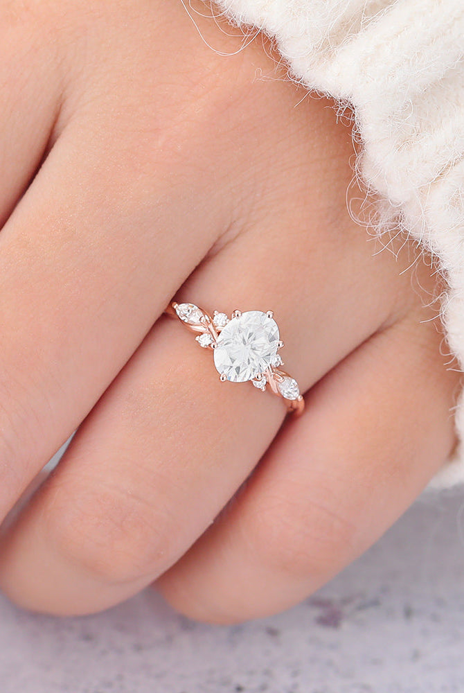 oval-shaped-moissanite-cluster-engagement-ring-14