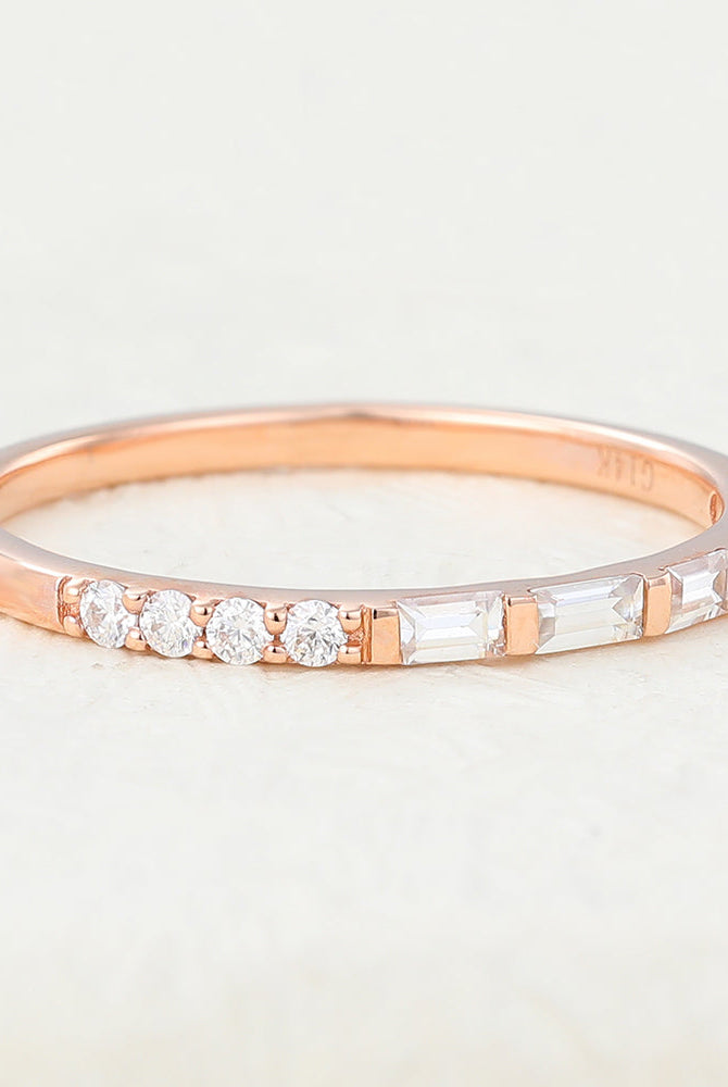 0-28-ct-baguette-round-shaped-moissanite-minimalist-wedding-band