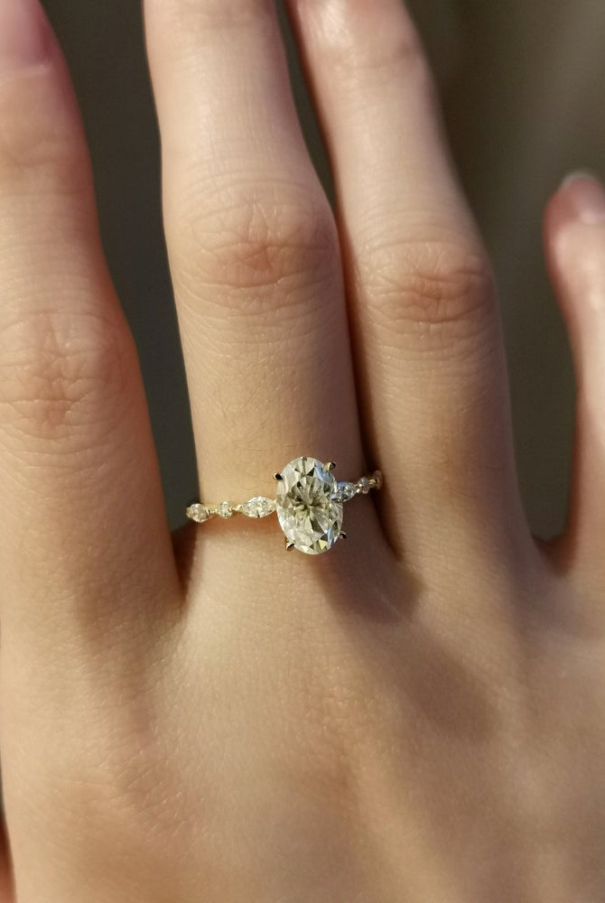 1-70-ct-oval-shaped-moissanite-solitaire-engagement-ring