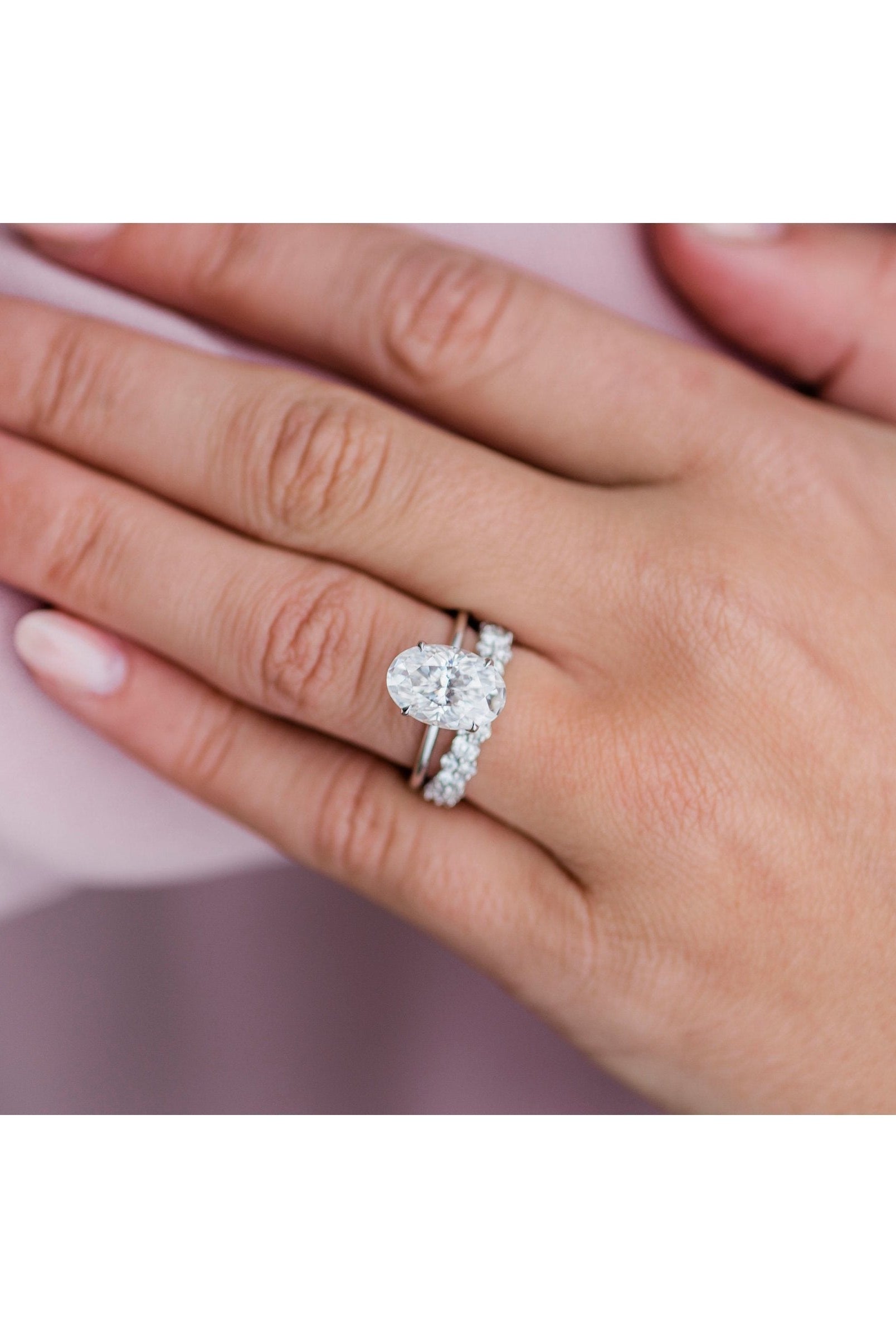 4.0CT Oval Cut 4 Prongs Moissanite Solitaire Engagement Ring