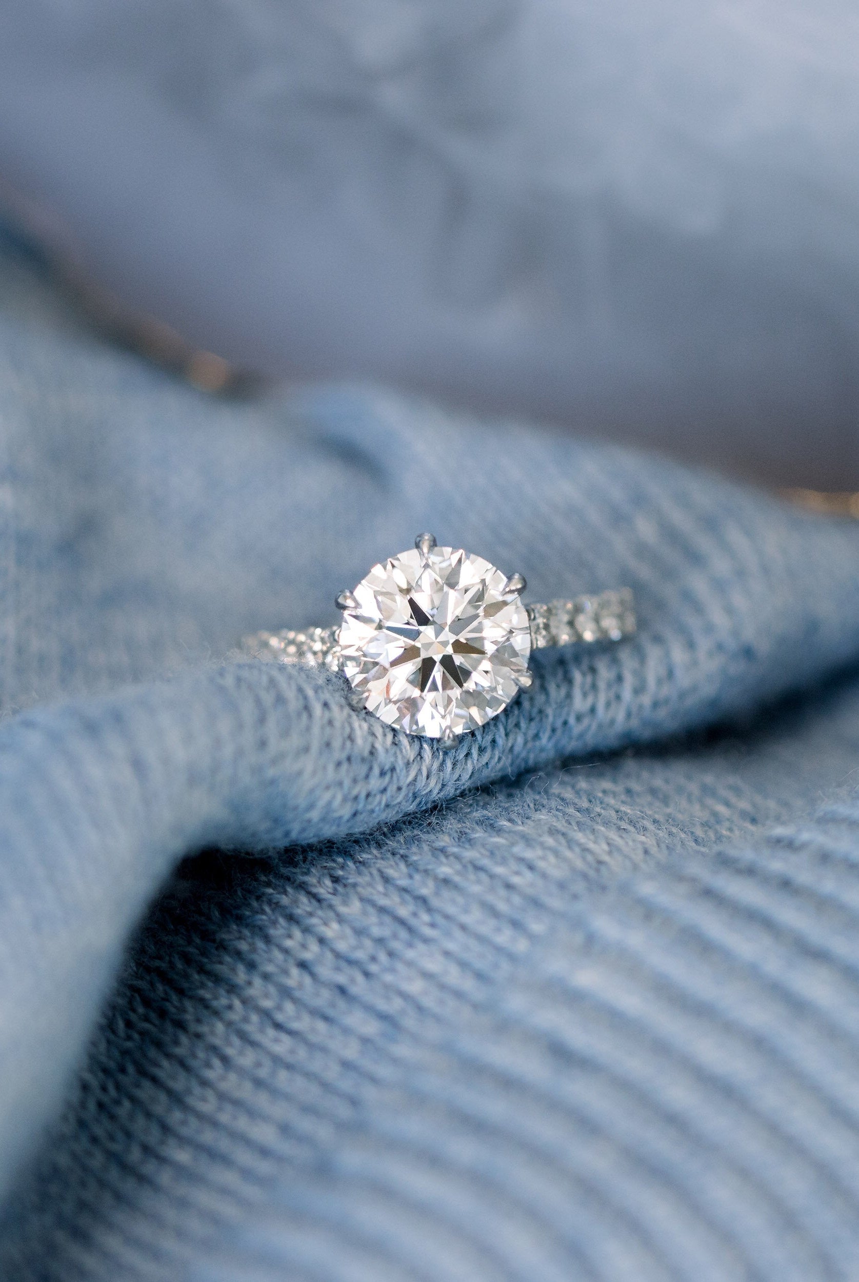 2.0CT Round Brilliant Cut Moissanite Pave Diamond Engagement Ring