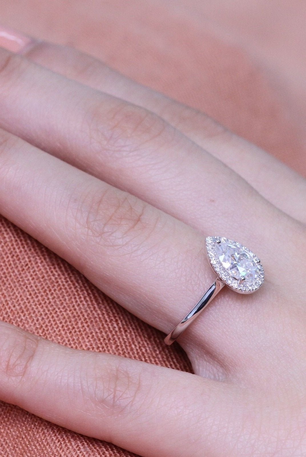 Moissanite wedding jewelry for garden wedding