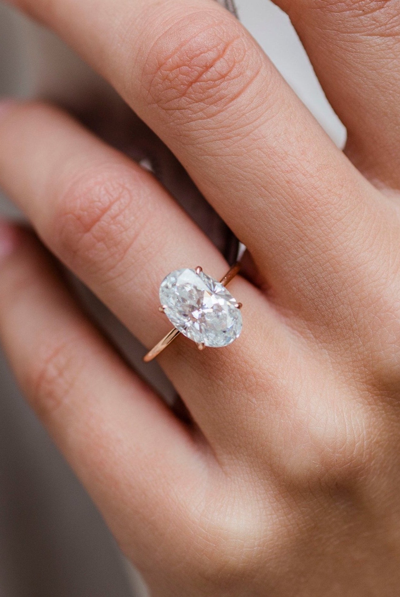 4.0CT Elongated Oval Moissanite Diamond Solitaire Engagement Ring