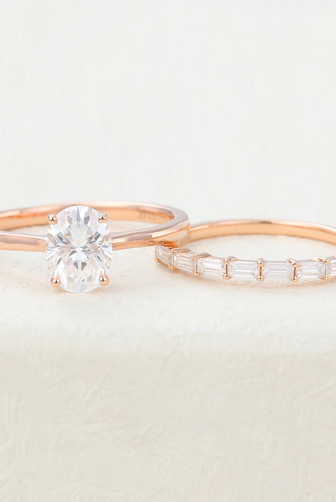 oval-moissanite-solitaire-bridal-ring-set