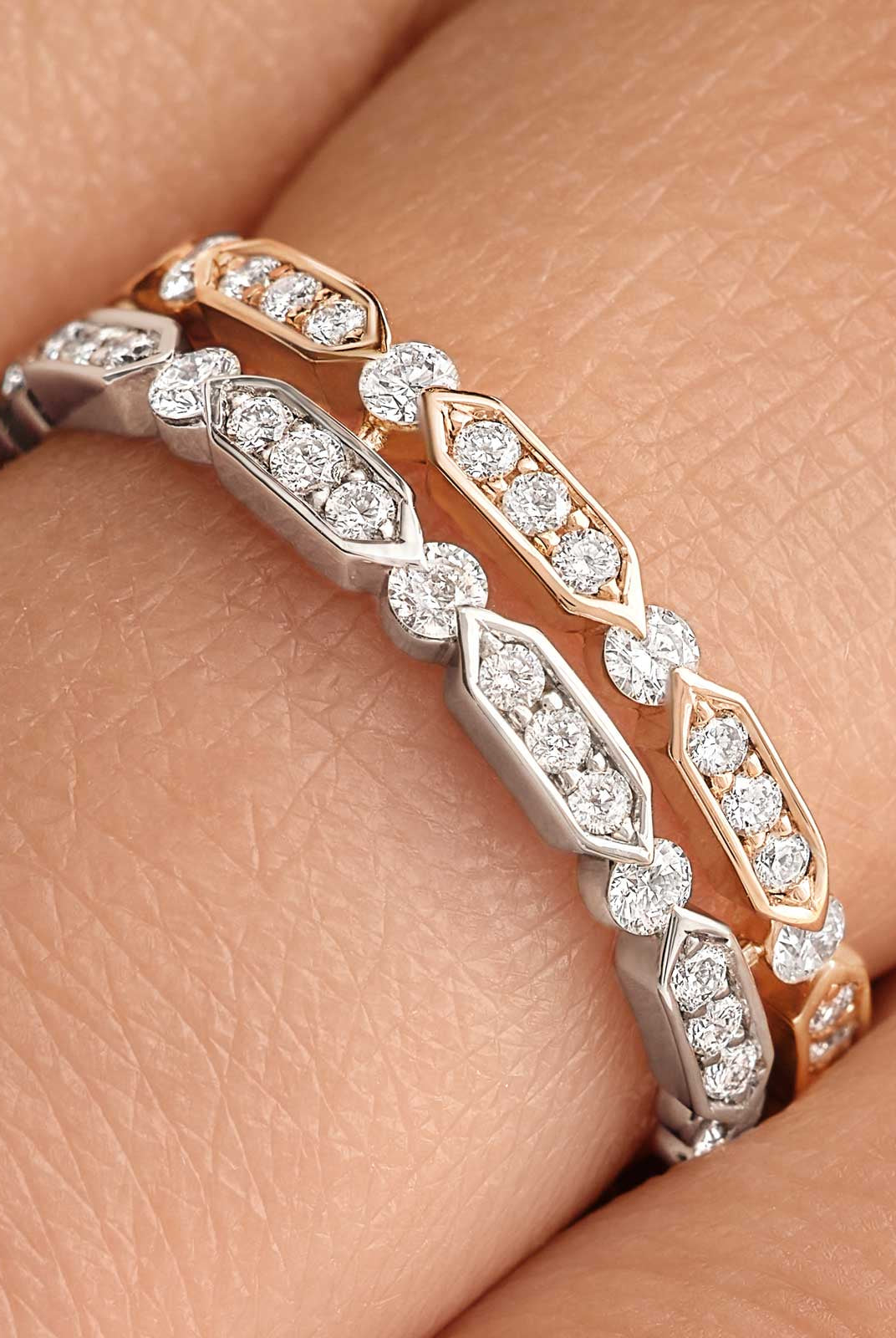 round-shaped-moissanite-minimalist-wedding-bands