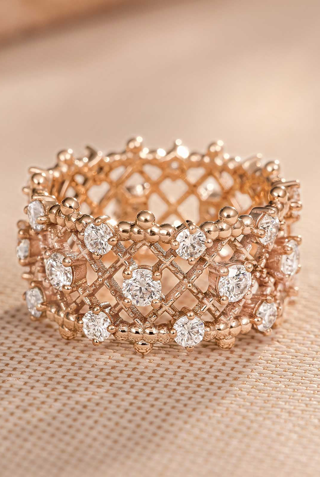 1-62-ct-round-shaped-moissanite-art-deco-wedding-band