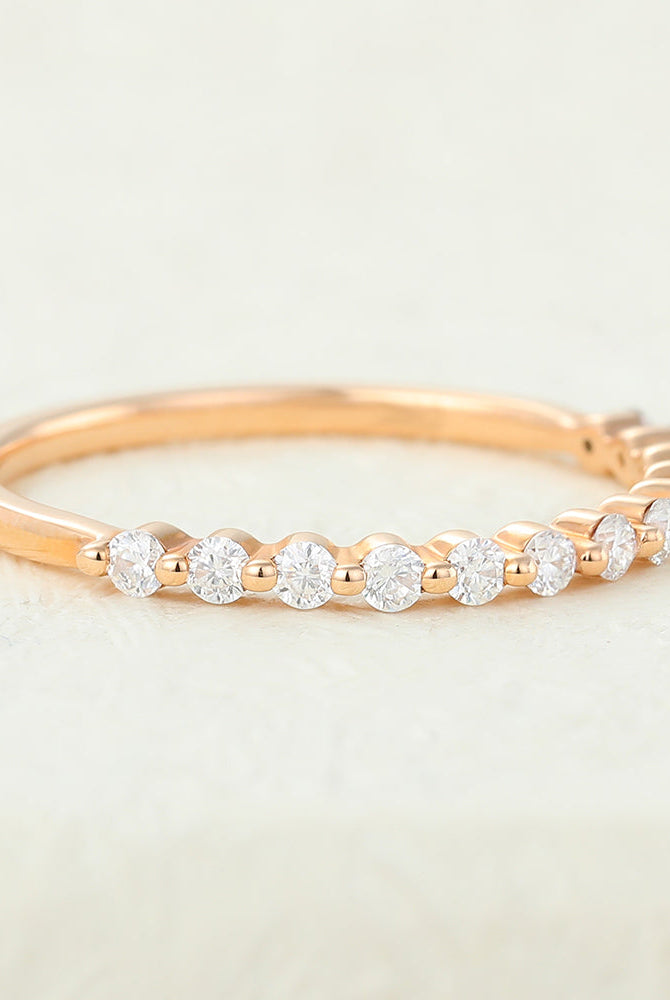 round-shaped-moissanite-minimalist-wedding-band