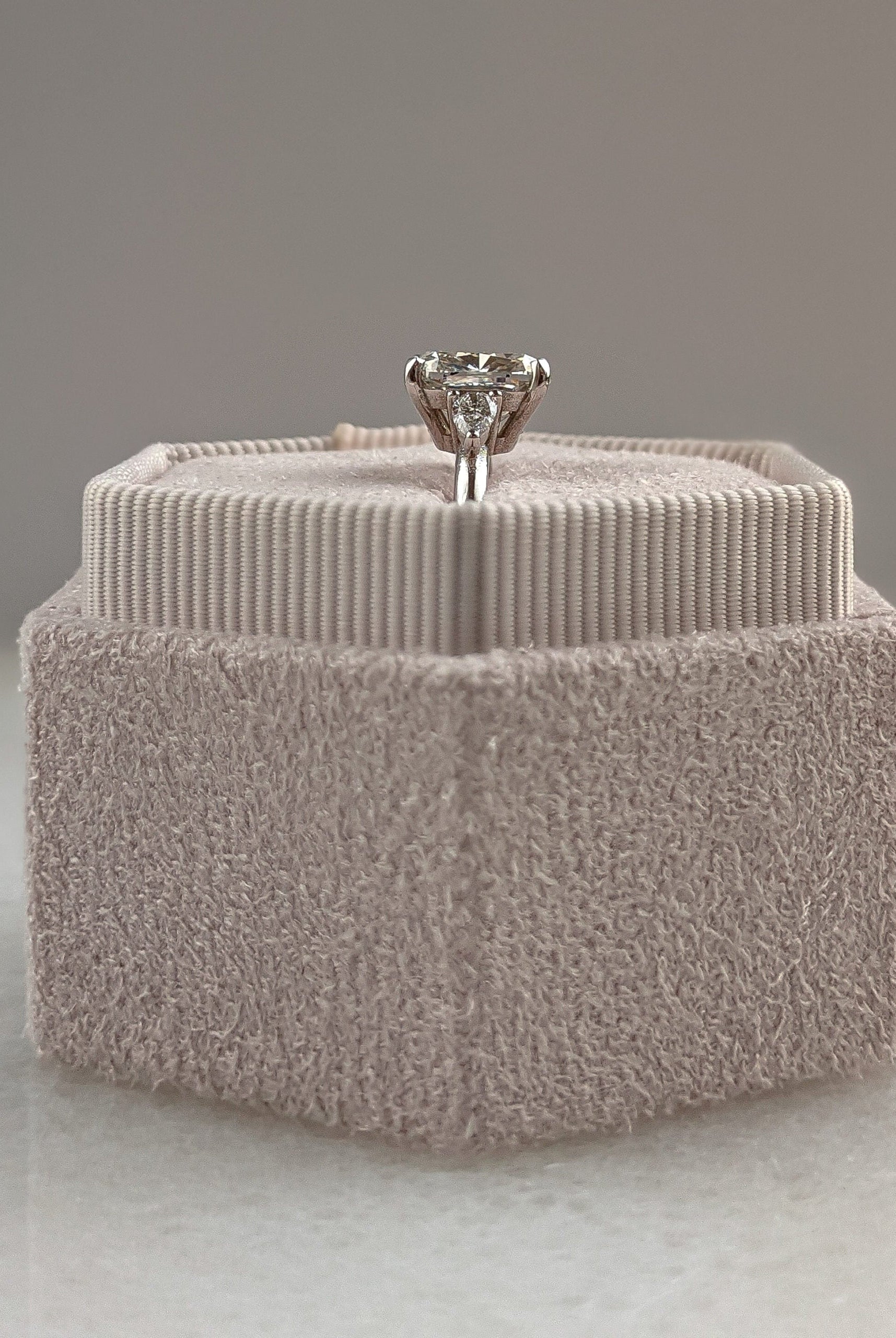 2.66CT Cushion Three Stone Moissanite Diamond Solitaire Engagement Ring