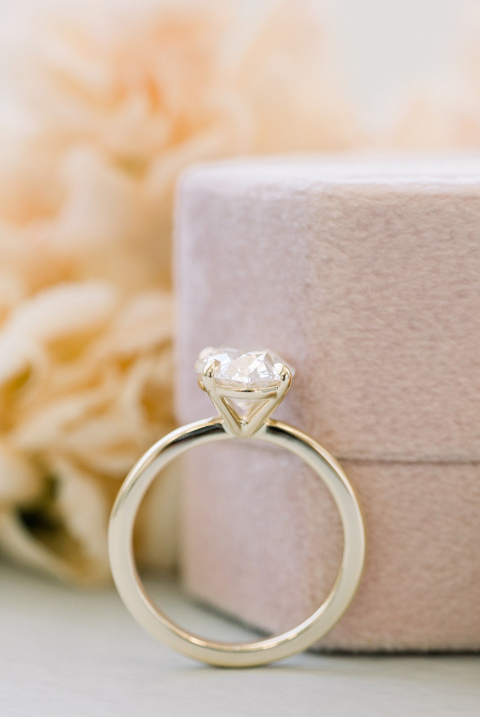 2.0ct Oval Four Prong Moissanite Diamond Solitaire Engagement Ring For Women
