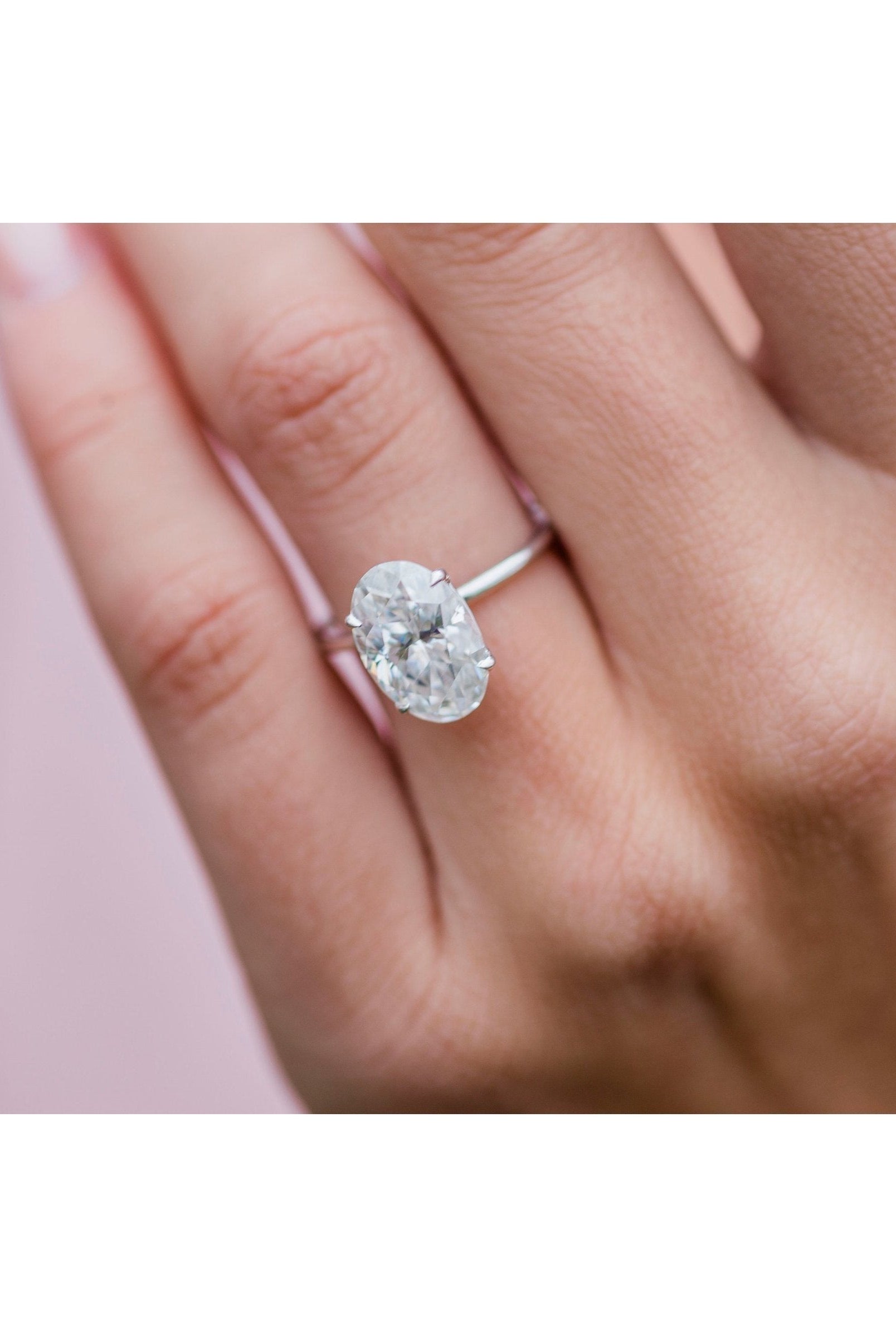 4.0CT Oval Cut 4 Prongs Moissanite Solitaire Engagement Ring