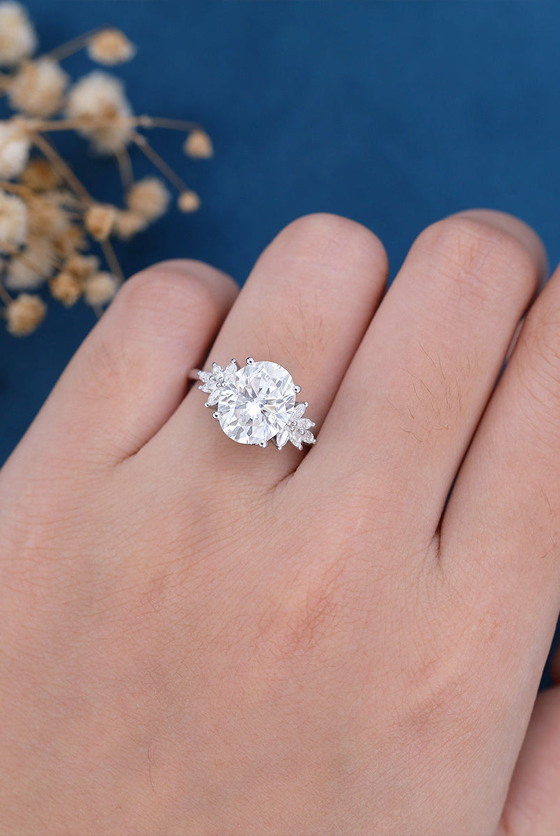 oval-shape-moissanite-cluster-engagement-ring
