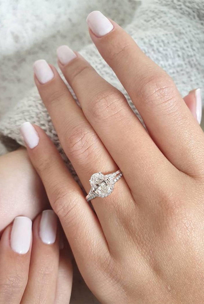 1.50ct Oval Cluster Moissanite Diamond Solitaire Engagement Ring For Women