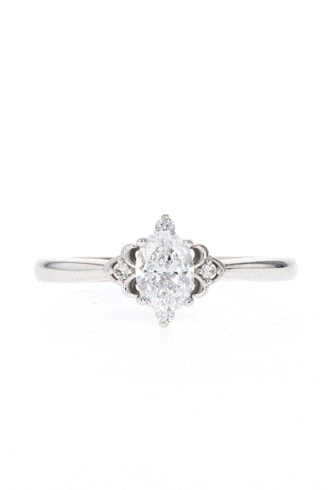 Luxury Oval Engagement Ring