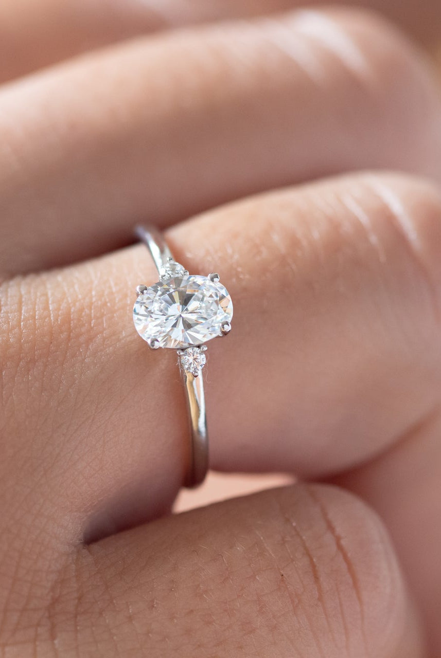 1.33CT Oval Three Stone Moissanite Diamond Solitaire Engagement Ring In 18K Solid Gold