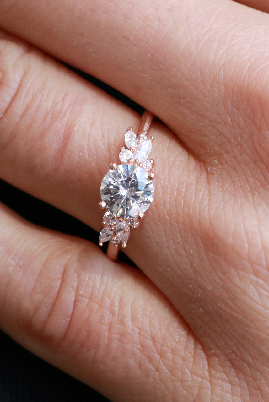 1.0CT Round Cluster Moissanite Diamond Solitaire Engagement Ring