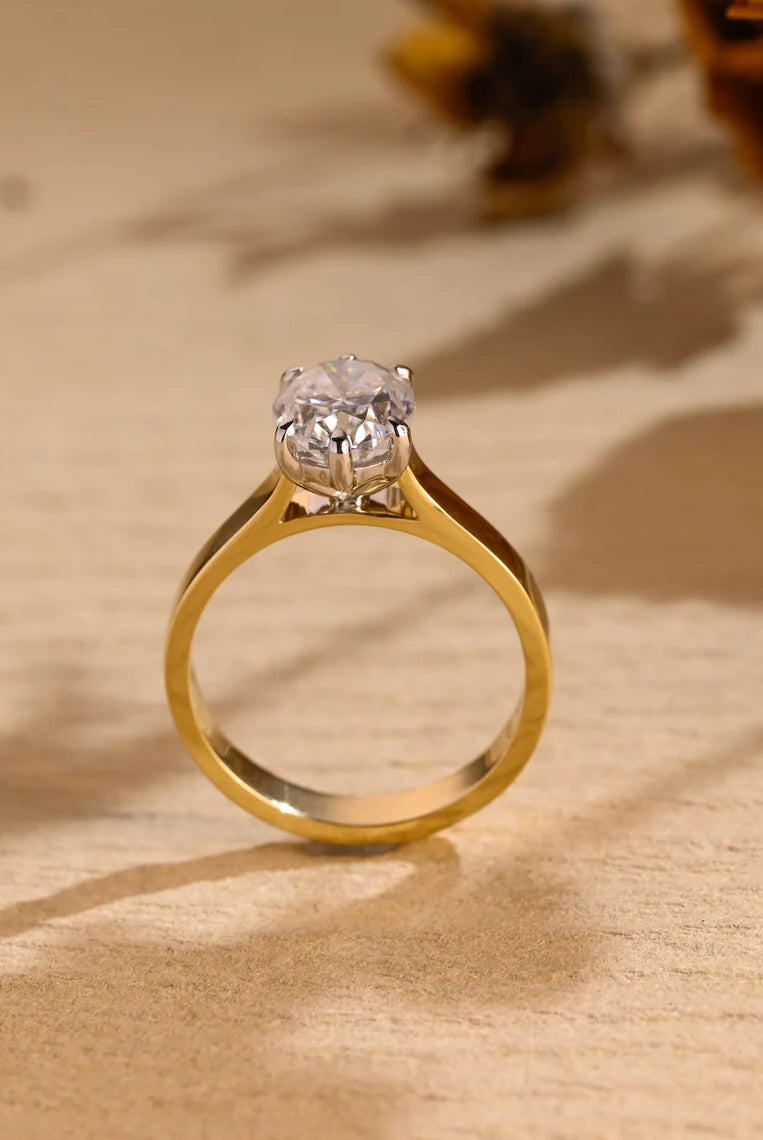 Women's Engagement Ring