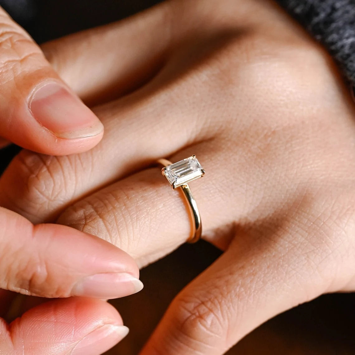Luxury Solitaire Ring