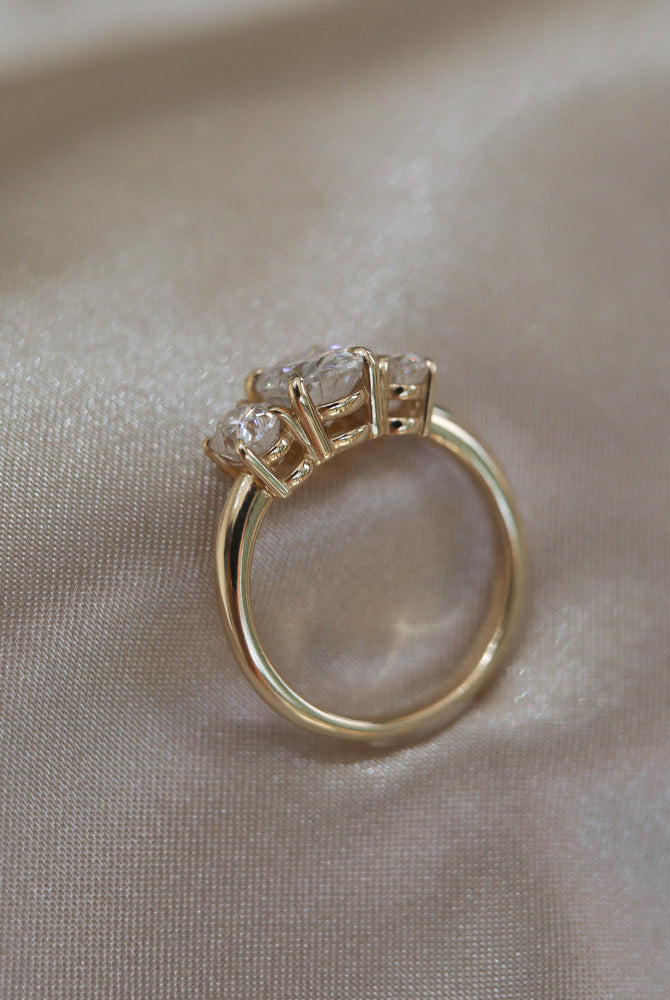 1.20CT Oval Three Stone Moissanite Diamond Solitaire Engagement Ring