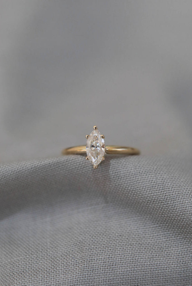 Moissanite Diamond Engagement Ring