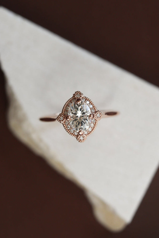 Elegant Oval Ring