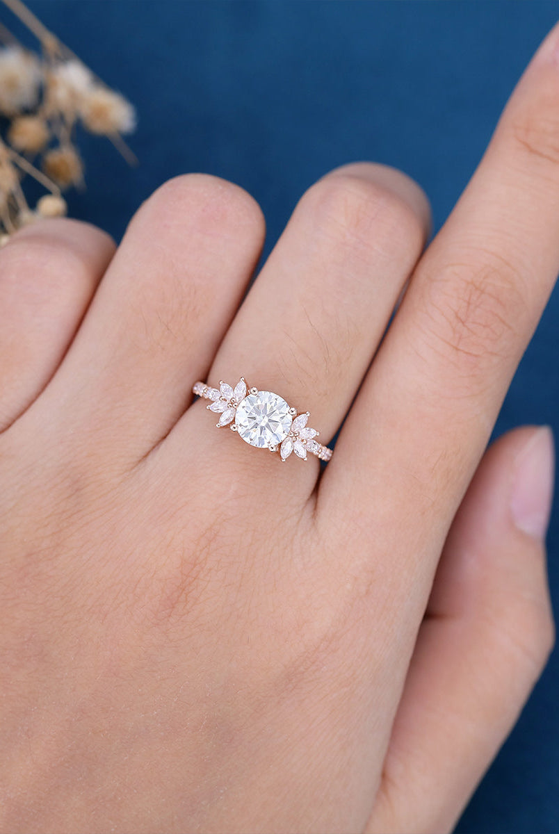 round-shaped-moissanite-cluster-engagement-ring-3