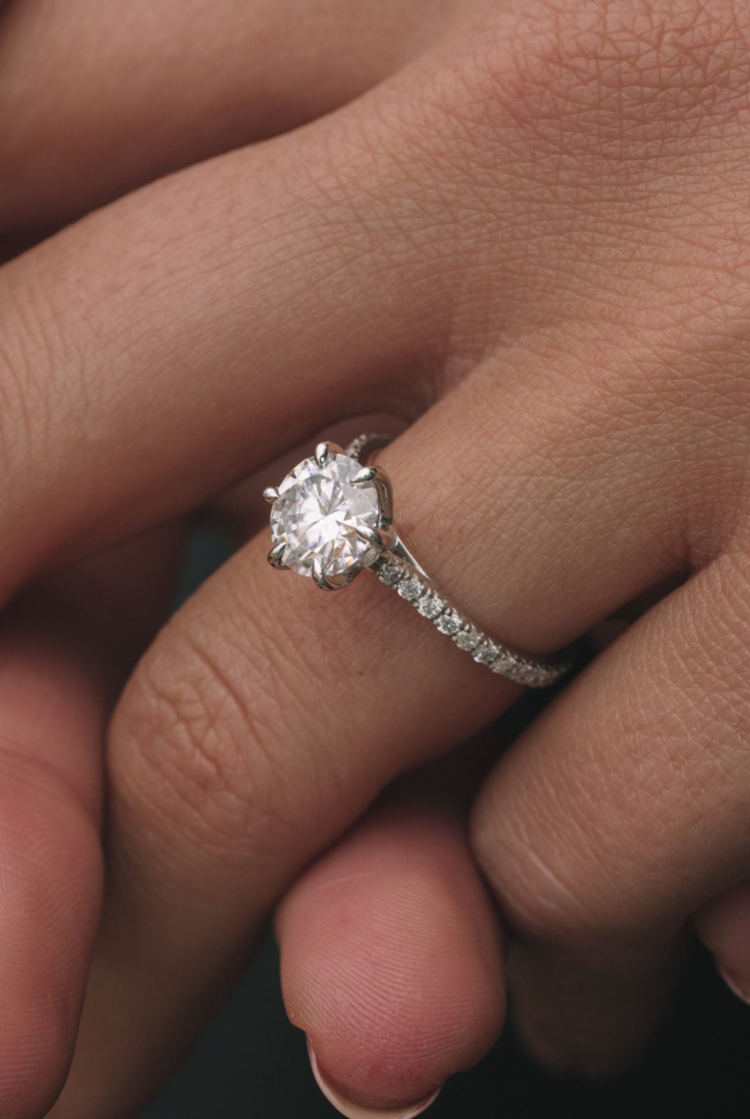 Moissanite jewelry set for Mother's Day celebration gifts picks