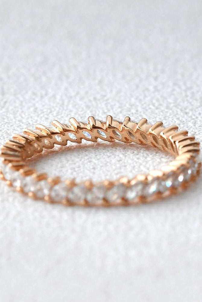0-30-tcw-round-cut-dainty-pave-setting-moissanite-wedding-band