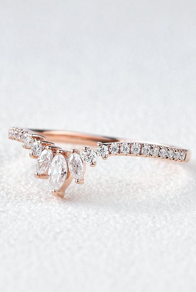 0-36-ct-marquise-and-round-curved-moissanite-wedding-band