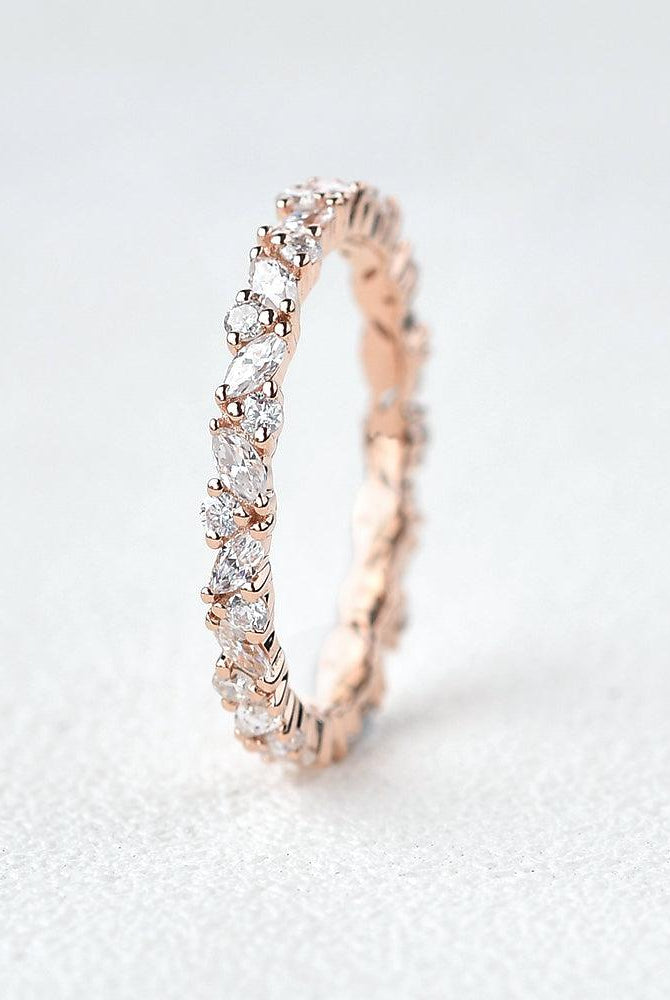 round-and-marquise-alternative-moissanite-wedding-band