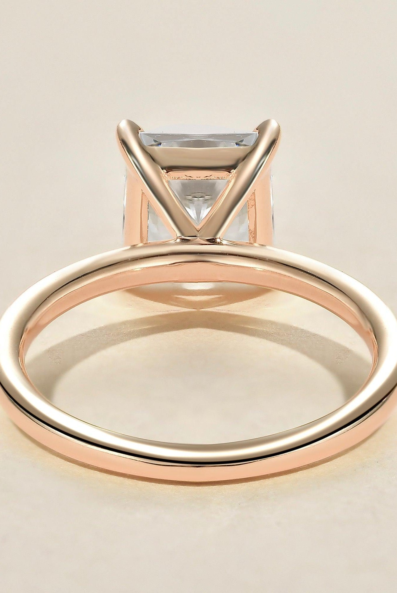 princess-cut-solitaire-moissanite-engagement-ring-2