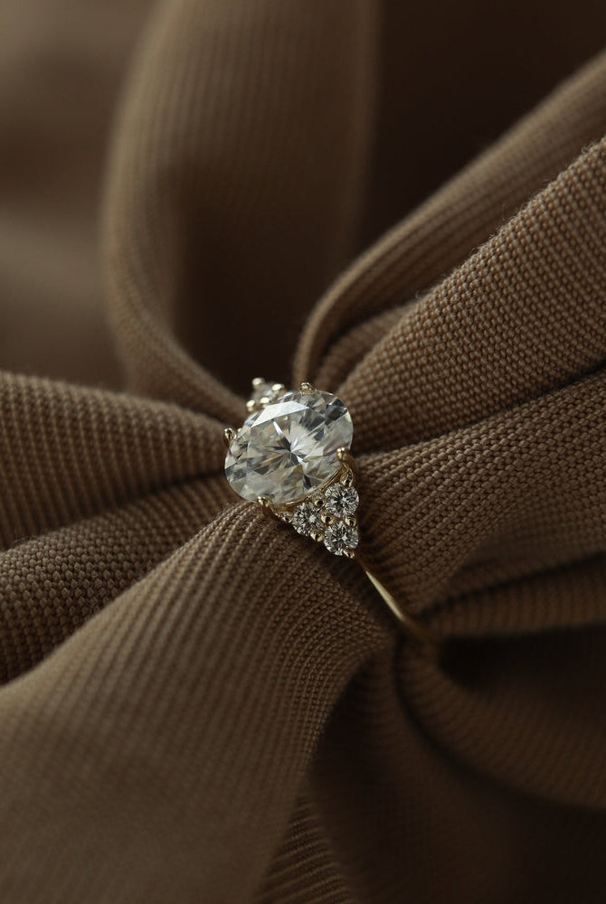 Luxury Moissanite Engagement Ring