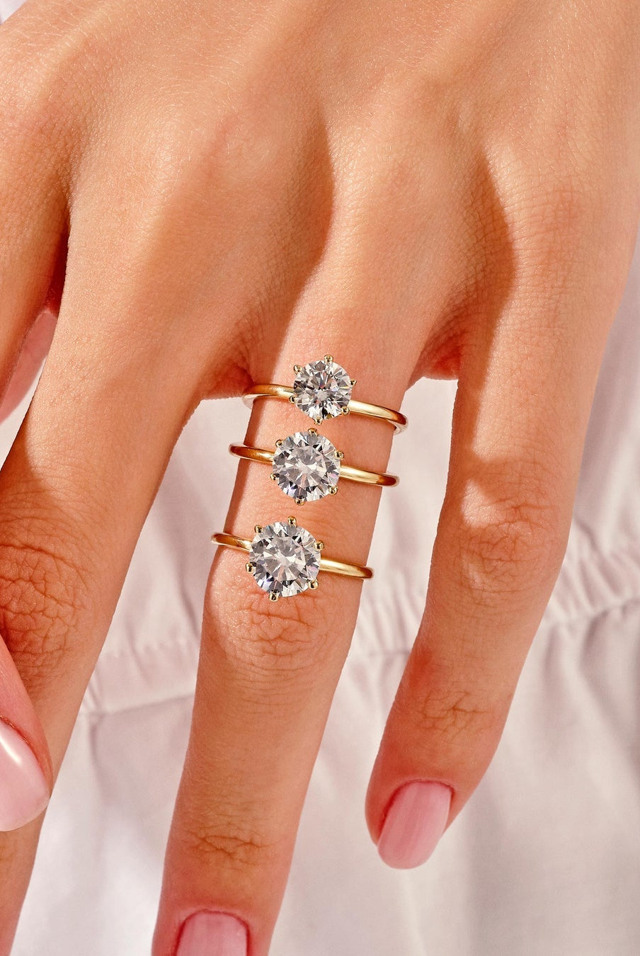 Round Cut Diamond Six Prong Moissanite Engagement Ring For Women