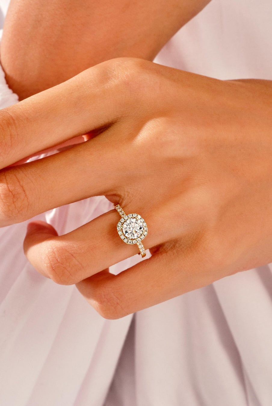 Round Cut Diamond Halo Moissanite Engagement Ring For Women