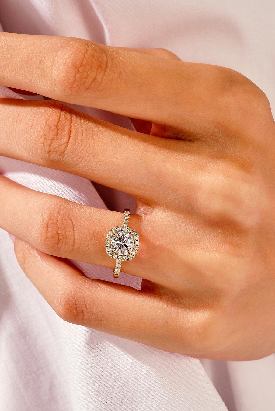 Round Cut Diamond Halo Moissanite Engagement Ring For Women