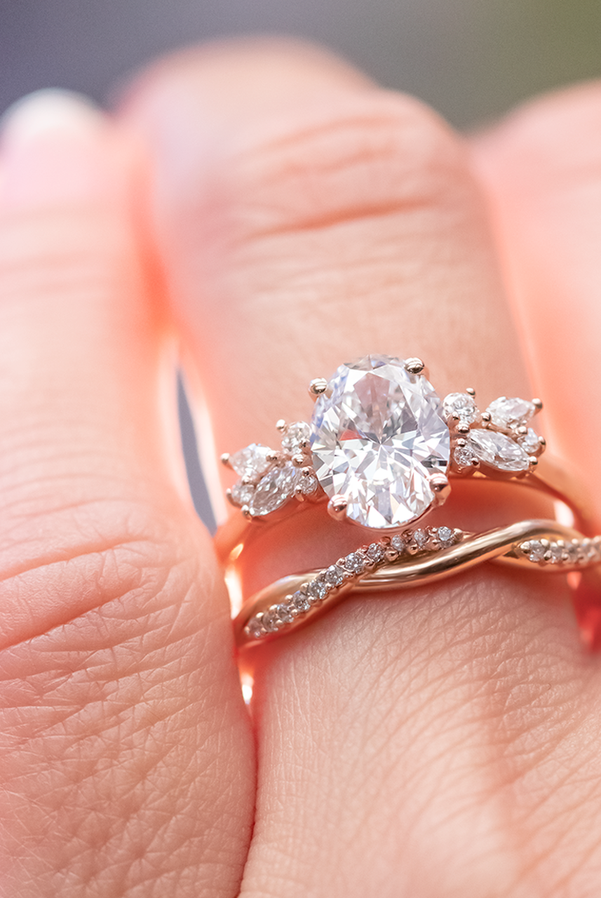 1.33CT Oval Cluster Moissanite Diamond Solitaire Engagement Ring